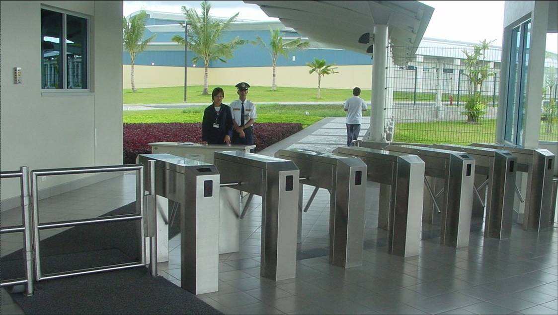 景區(qū)三輥閘實現(xiàn)高速檢票,解決排隊現(xiàn)象 景區(qū)三輥閘實現(xiàn)高速檢票,解決排隊現(xiàn)象